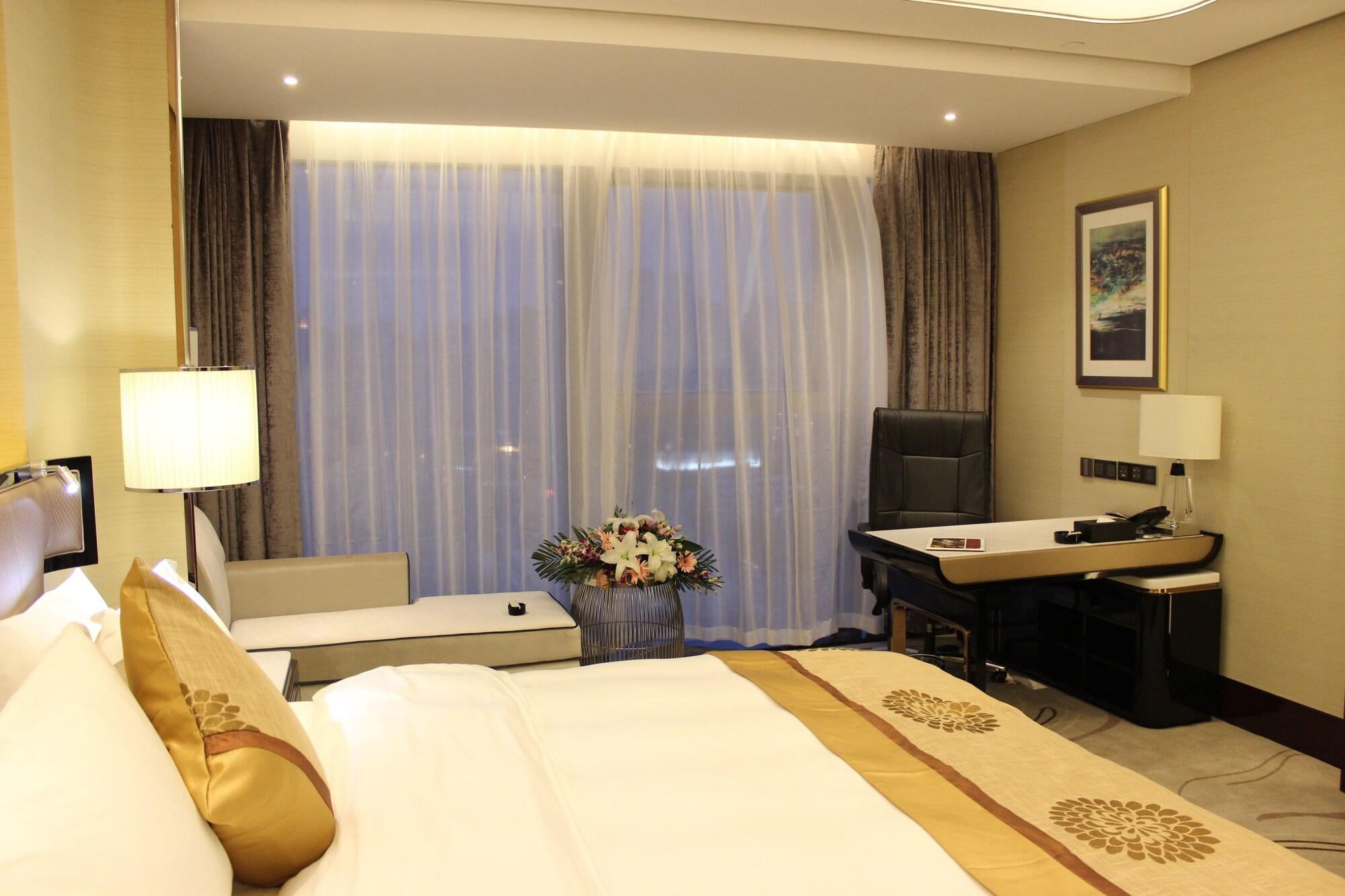 Wuhan Youyi International Hotel Bagian luar foto