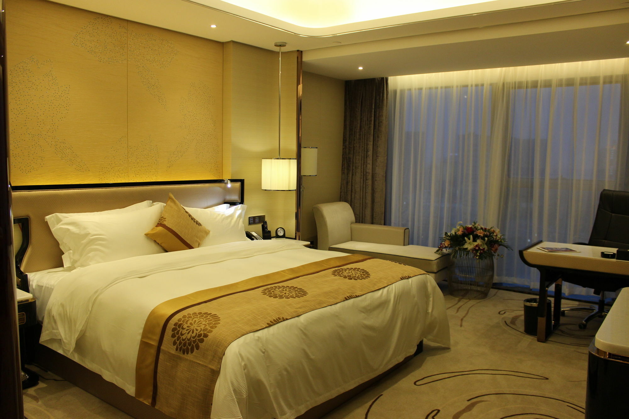 Wuhan Youyi International Hotel Bagian luar foto